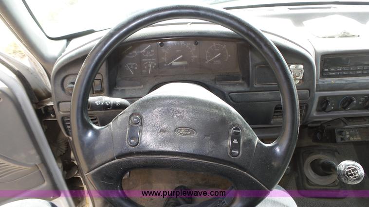 image for item K8295 1997 Ford F350 XL flatbed pickup truck