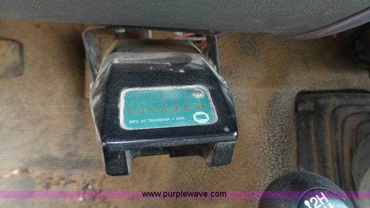 image for item K8295 1997 Ford F350 XL flatbed pickup truck