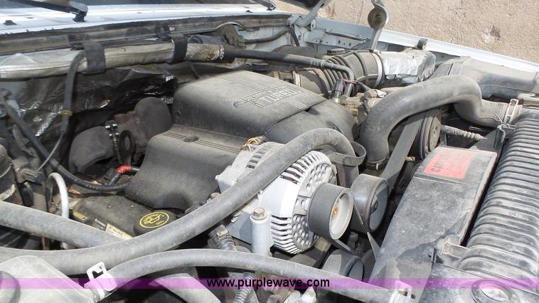 image for item K8295 1997 Ford F350 XL flatbed pickup truck