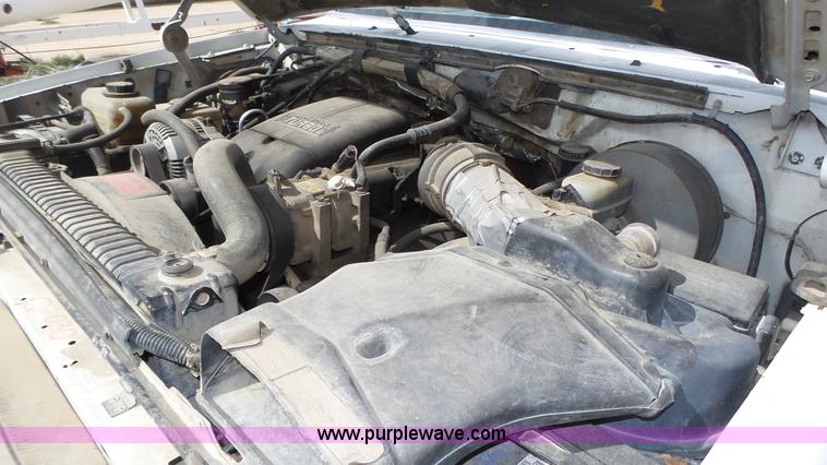 image for item K8295 1997 Ford F350 XL flatbed pickup truck