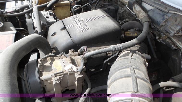 image for item K8295 1997 Ford F350 XL flatbed pickup truck