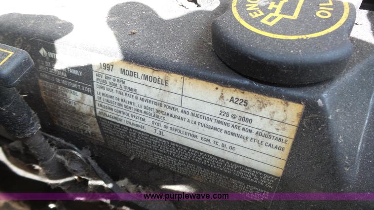 image for item K8295 1997 Ford F350 XL flatbed pickup truck