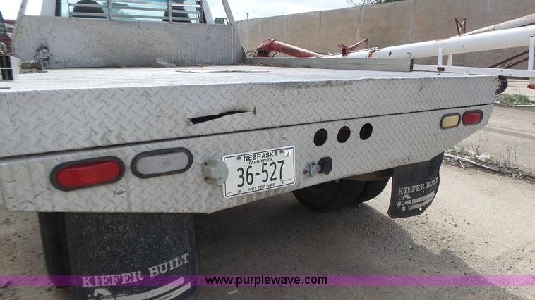 image for item K8295 1997 Ford F350 XL flatbed pickup truck