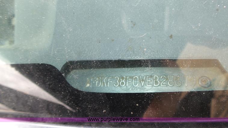 image for item K8295 1997 Ford F350 XL flatbed pickup truck