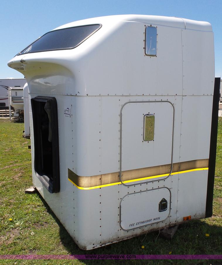 image for item K8307 Semi truck sleeper