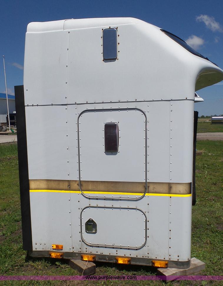 image for item K8307 Semi truck sleeper