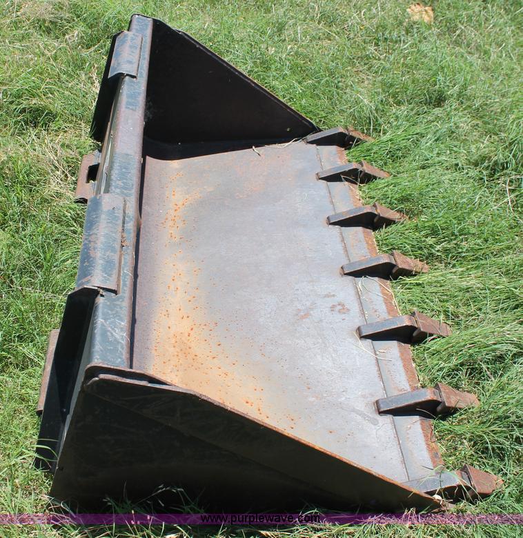 image for item K8797 John Deere skid steer bucket