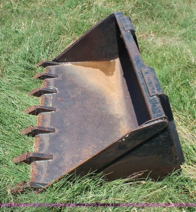image for item K8797 John Deere skid steer bucket