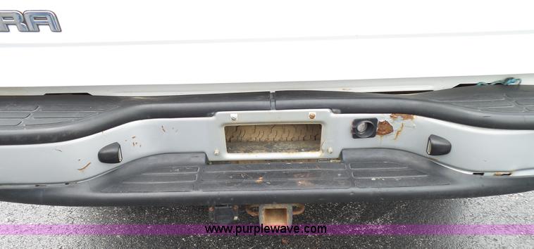 image for item L2035 2002 GMC Sierra 1500 Ext. Cab pickup truck