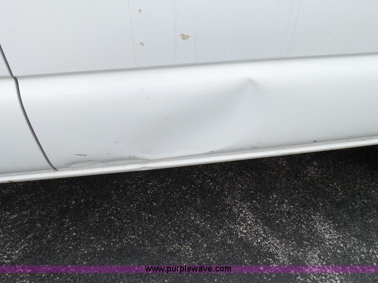 image for item L2035 2002 GMC Sierra 1500 Ext. Cab pickup truck