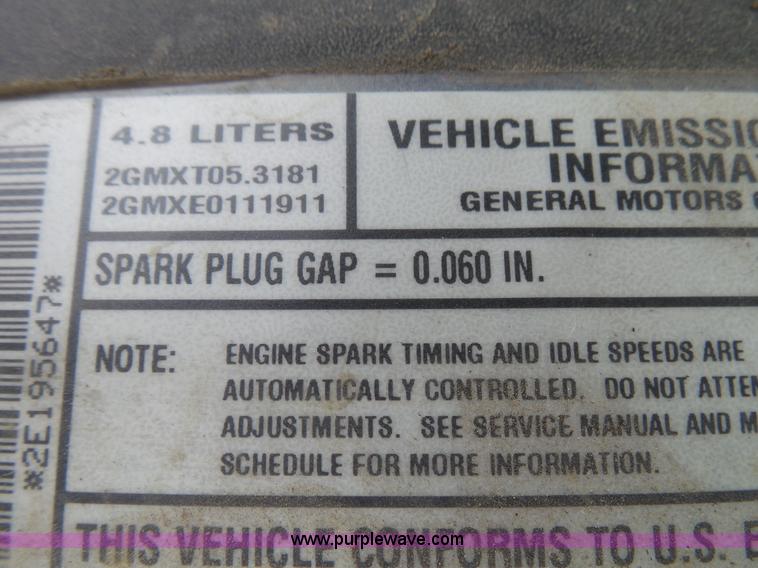 image for item L2035 2002 GMC Sierra 1500 Ext. Cab pickup truck