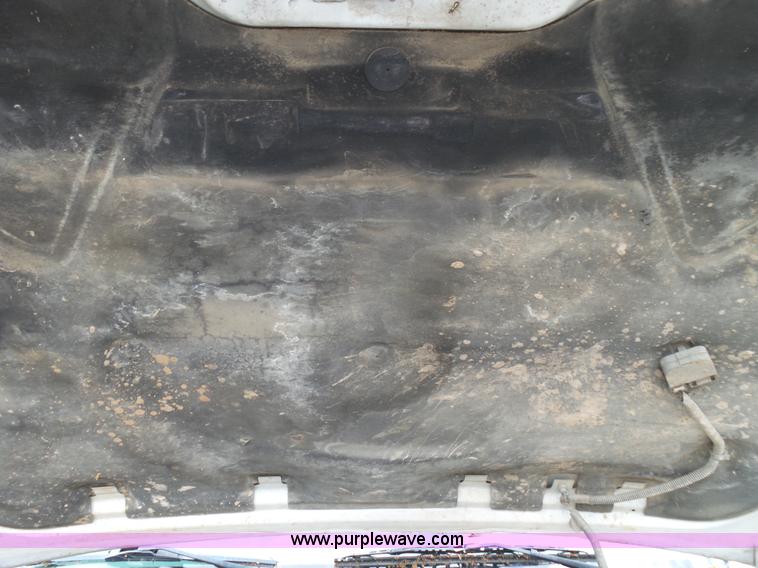 image for item L2035 2002 GMC Sierra 1500 Ext. Cab pickup truck