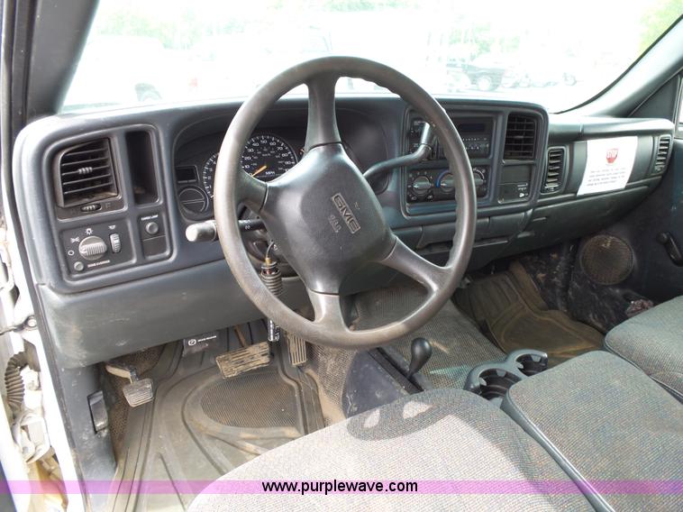 image for item L2035 2002 GMC Sierra 1500 Ext. Cab pickup truck