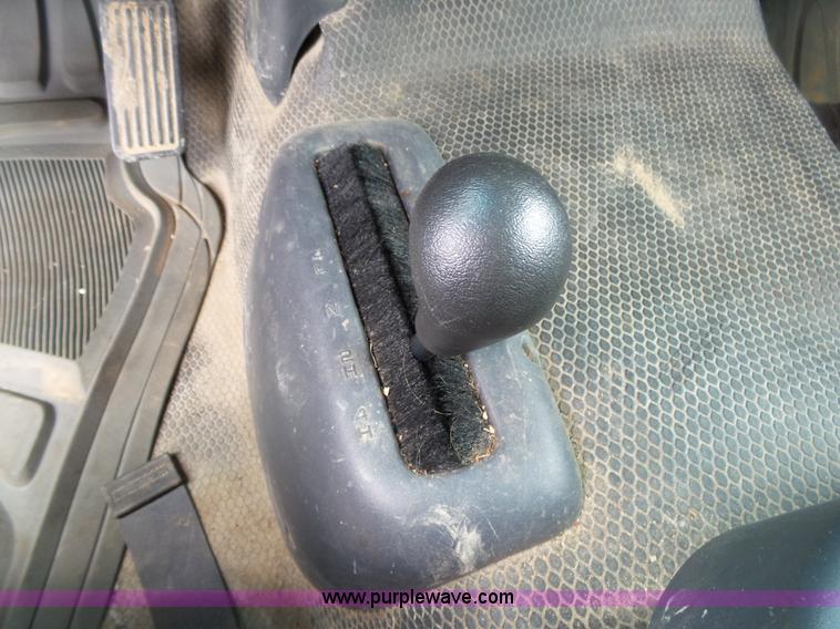 image for item L2035 2002 GMC Sierra 1500 Ext. Cab pickup truck