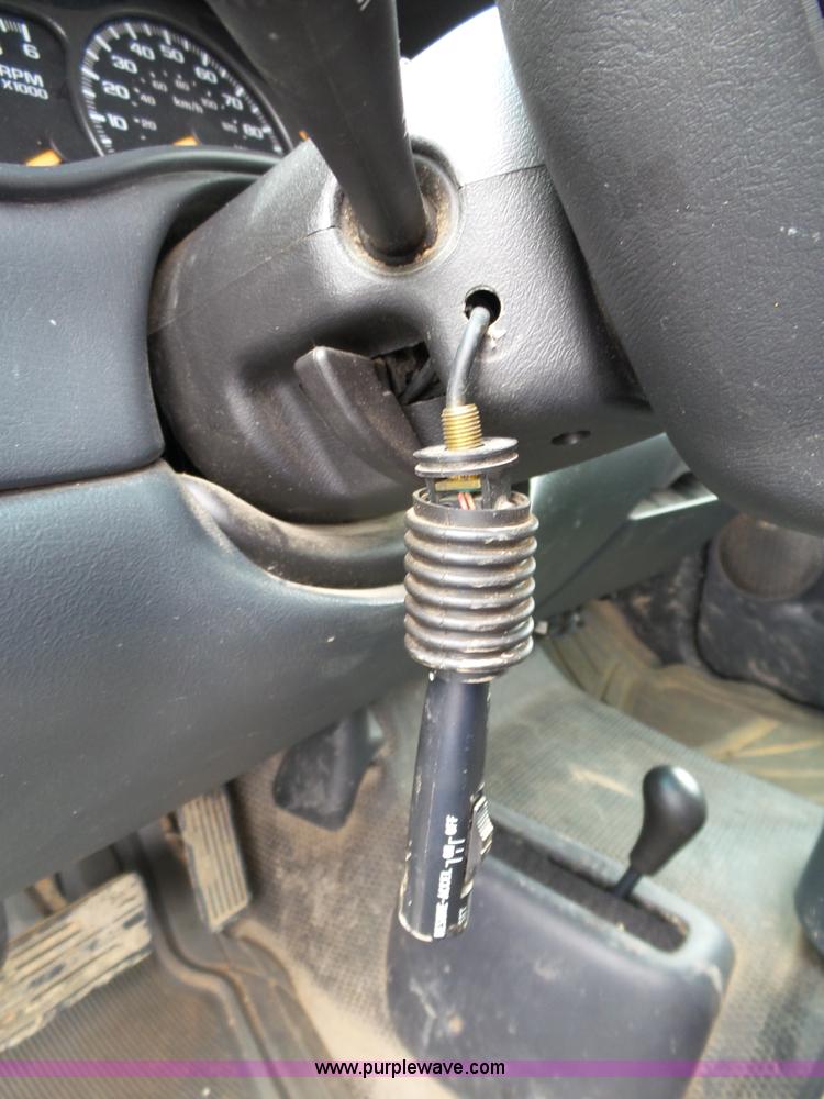 image for item L2035 2002 GMC Sierra 1500 Ext. Cab pickup truck