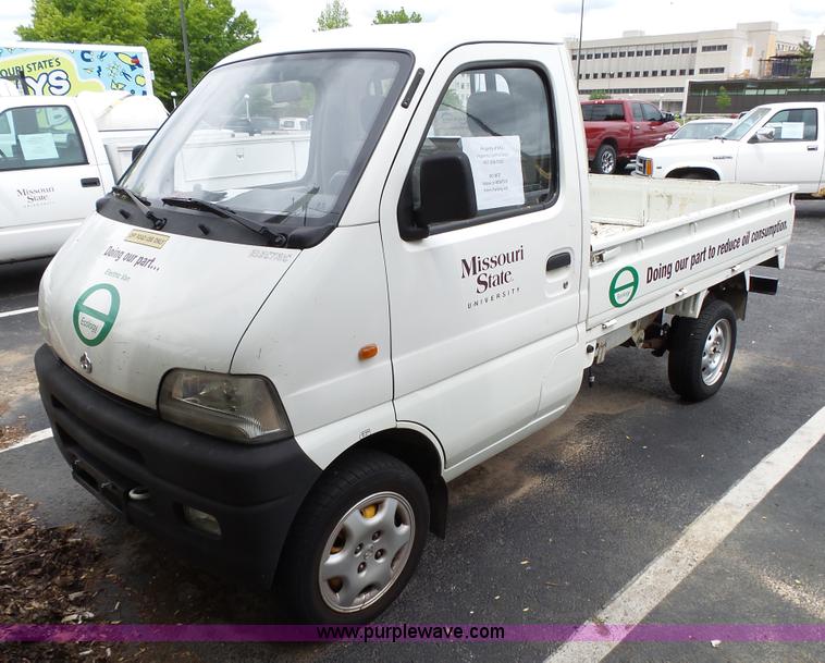 image for item L2036 2006 Tiger Star compact pickup truck