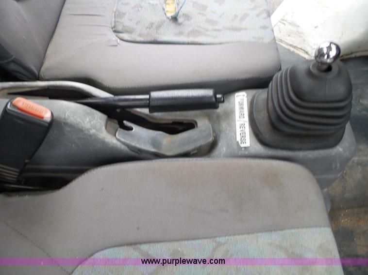 image for item L2036 2006 Tiger Star compact pickup truck