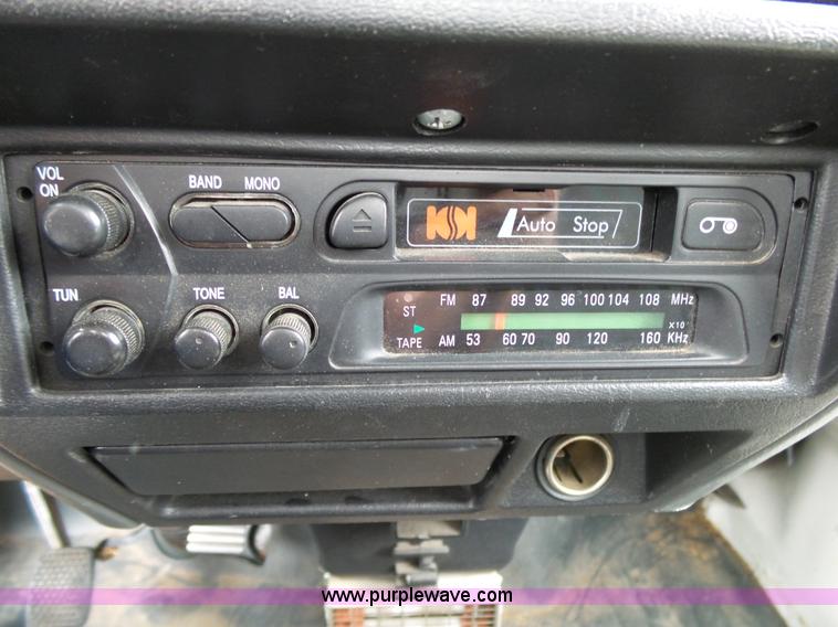 image for item L2036 2006 Tiger Star compact pickup truck