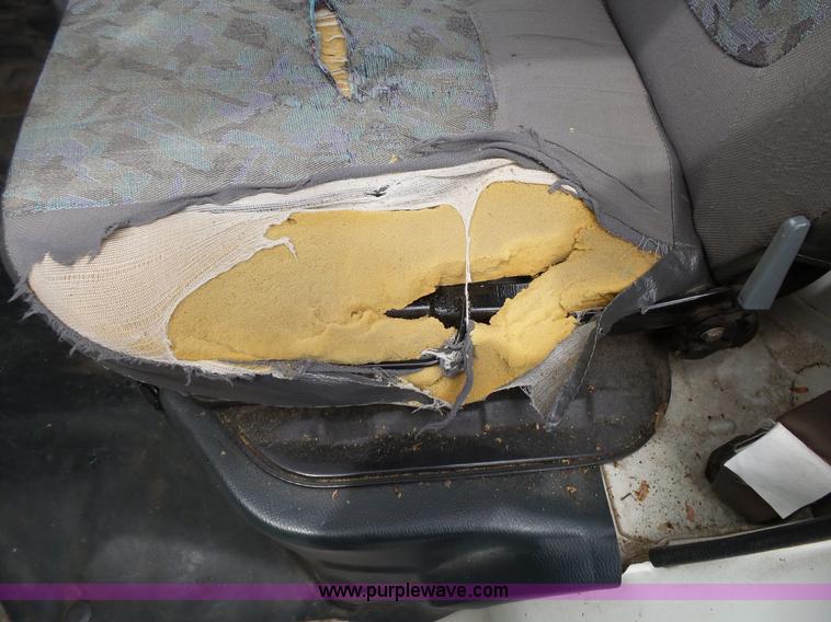 image for item L2036 2006 Tiger Star compact pickup truck