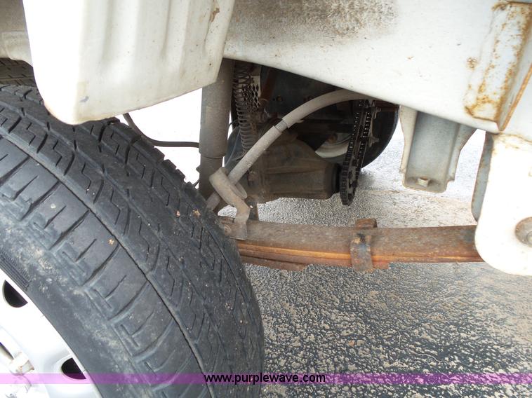 image for item L2036 2006 Tiger Star compact pickup truck