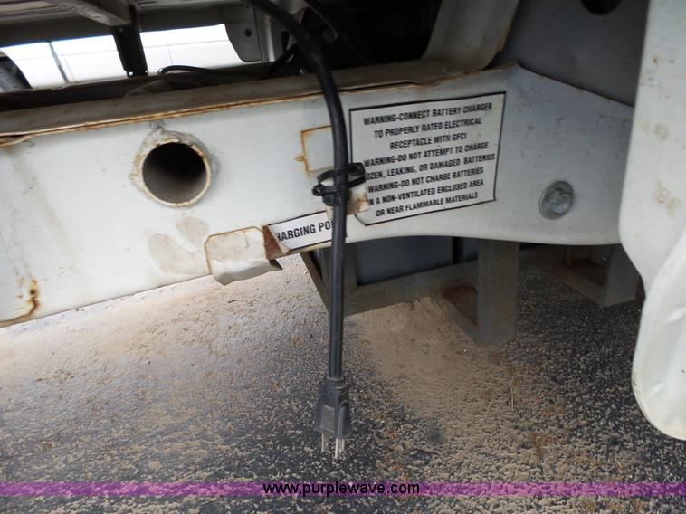 image for item L2036 2006 Tiger Star compact pickup truck