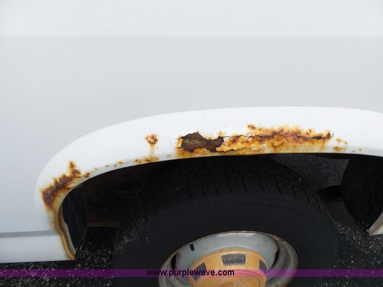 image for item L2037 1990 Dodge Dakota pickup truck