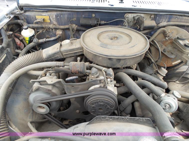 image for item L2037 1990 Dodge Dakota pickup truck