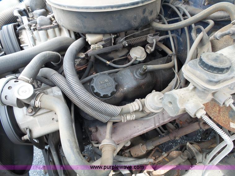 image for item L2037 1990 Dodge Dakota pickup truck