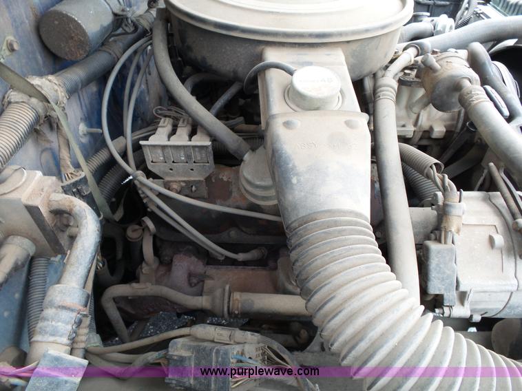 image for item L2037 1990 Dodge Dakota pickup truck