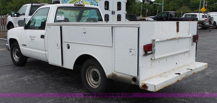 image for item L2038 1994 GMC 1500 utility truck