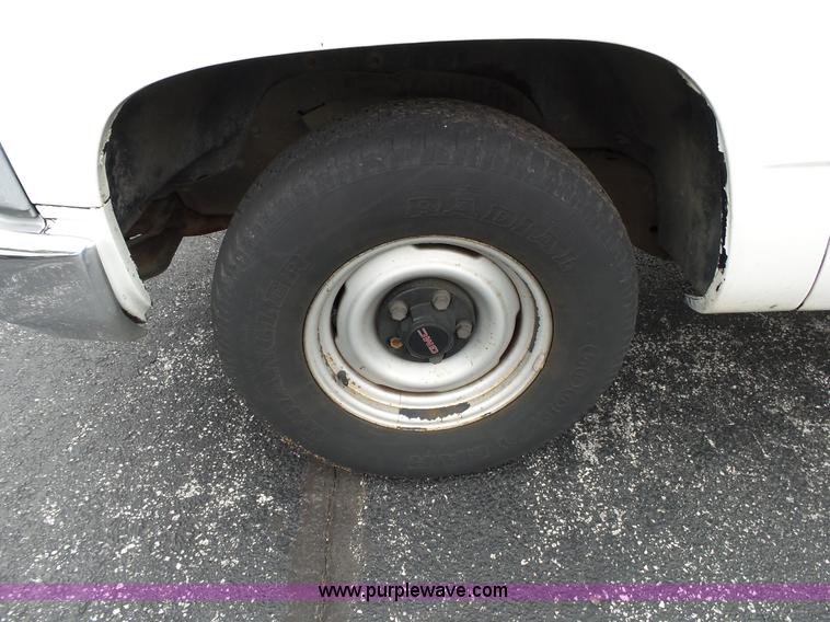 image for item L2038 1994 GMC 1500 utility truck
