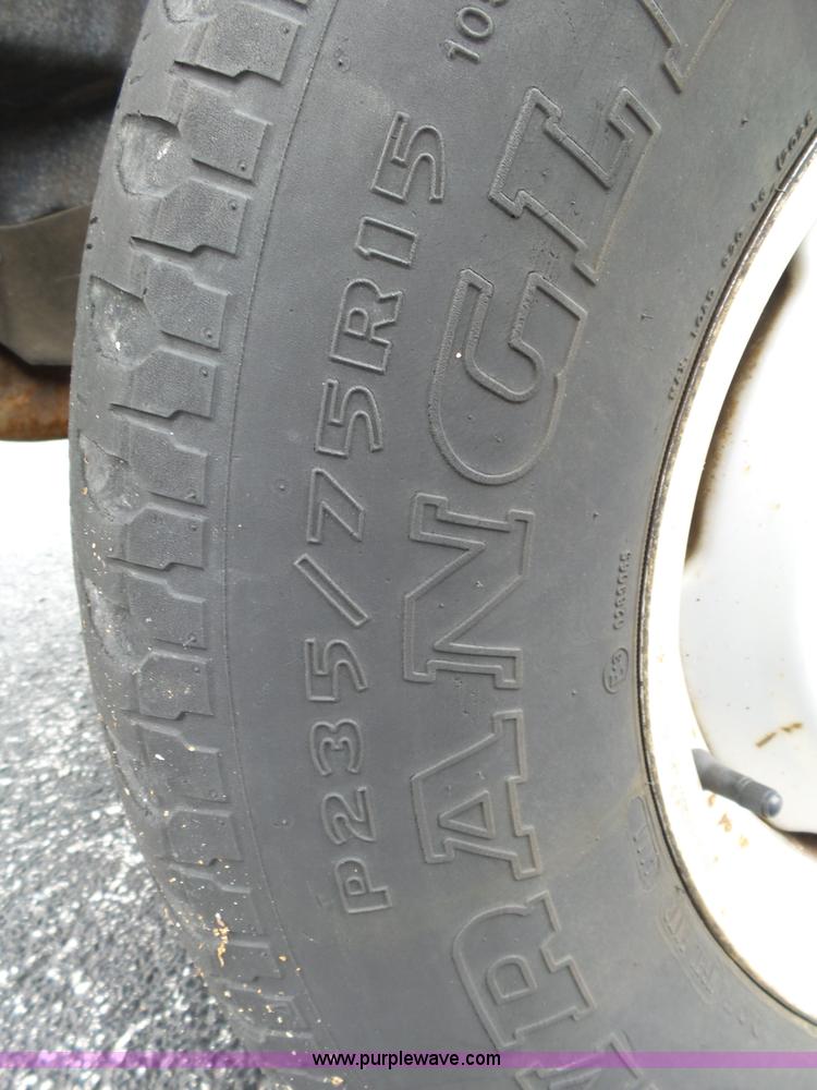 image for item L2038 1994 GMC 1500 utility truck