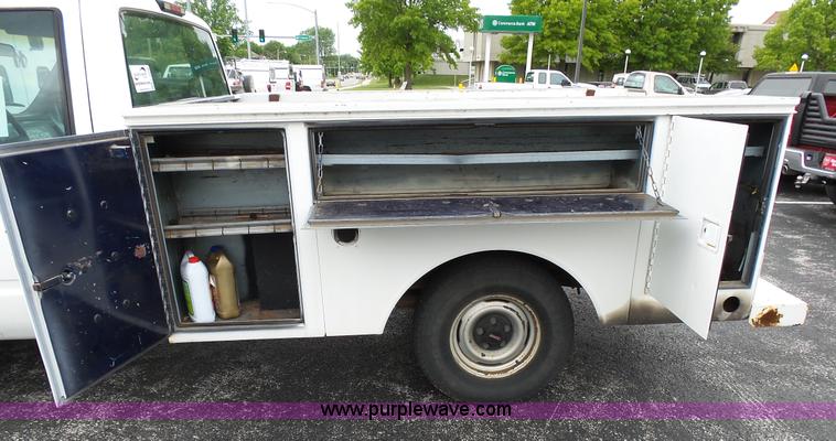 image for item L2038 1994 GMC 1500 utility truck