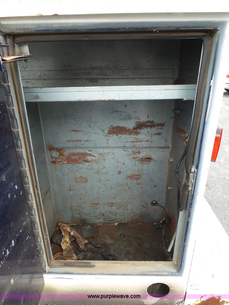 image for item L2038 1994 GMC 1500 utility truck