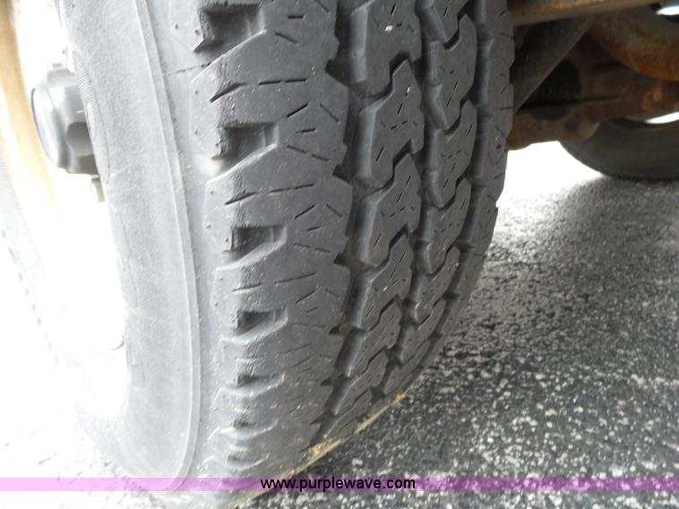 image for item L2038 1994 GMC 1500 utility truck