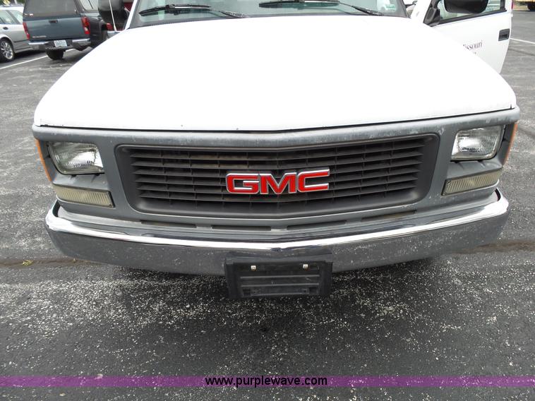 image for item L2038 1994 GMC 1500 utility truck