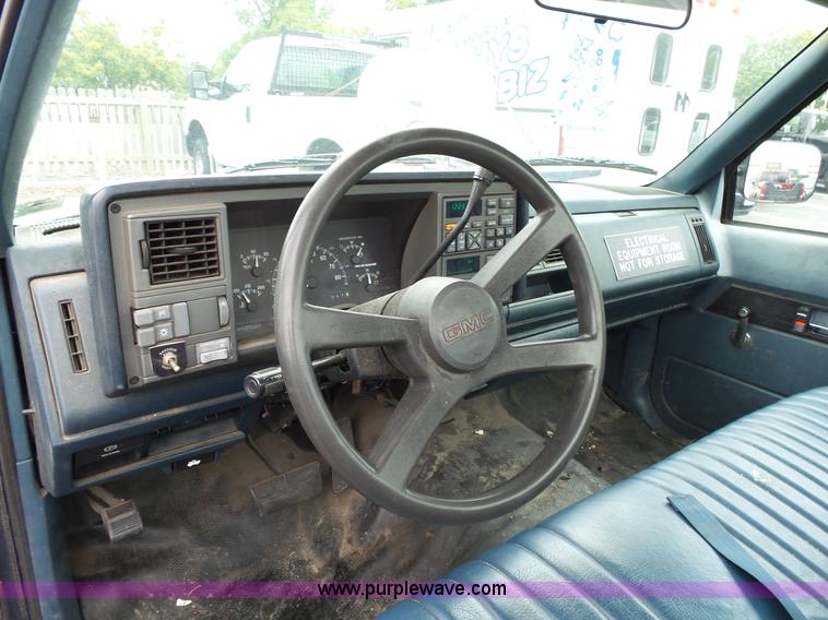 image for item L2038 1994 GMC 1500 utility truck