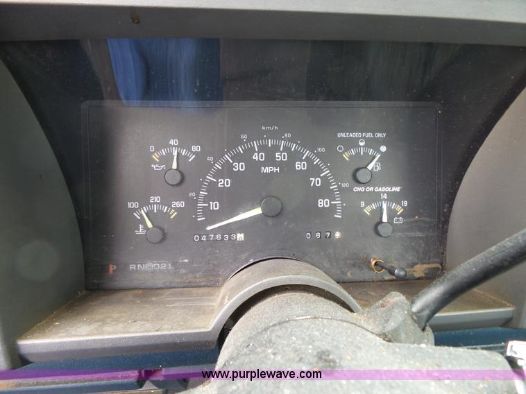 image for item L2038 1994 GMC 1500 utility truck