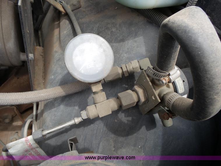 image for item L2038 1994 GMC 1500 utility truck