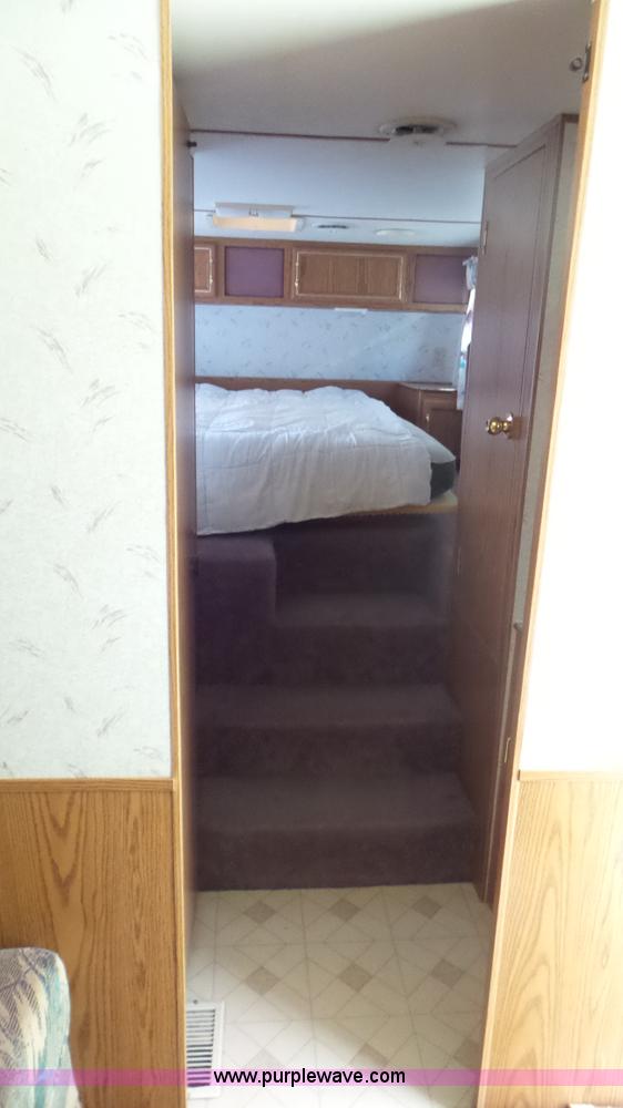 image for item L2055 1994 Jayco camper