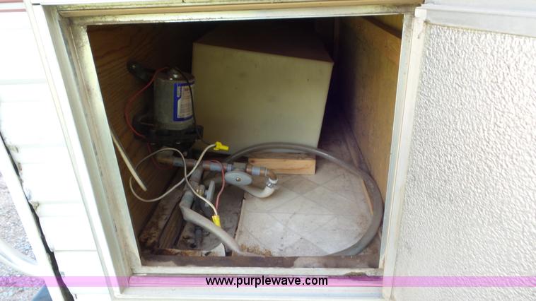 image for item L2055 1994 Jayco camper