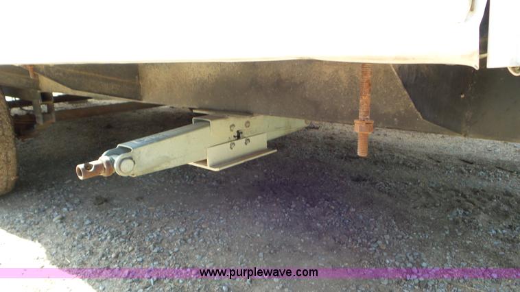 image for item L2055 1994 Jayco camper