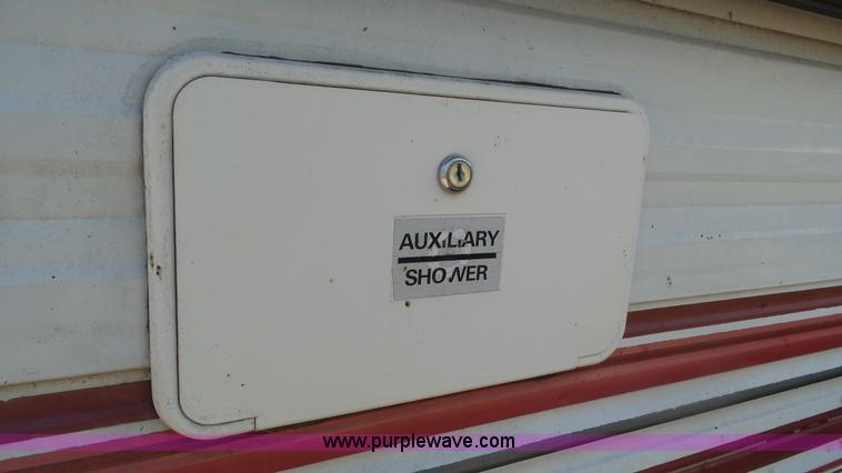 image for item L2055 1994 Jayco camper