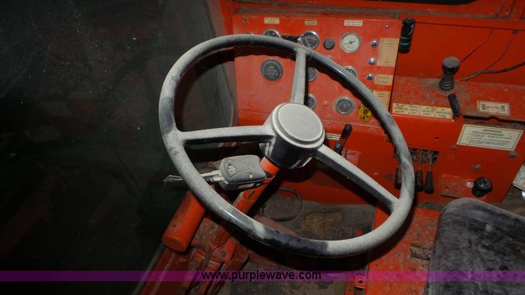 image for item L2067 1991 Athey 7-12 force feed loader