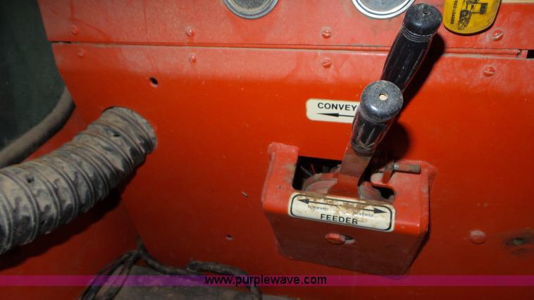 image for item L2067 1991 Athey 7-12 force feed loader