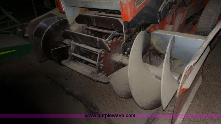 image for item L2067 1991 Athey 7-12 force feed loader