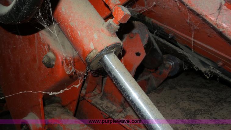 image for item L2067 1991 Athey 7-12 force feed loader