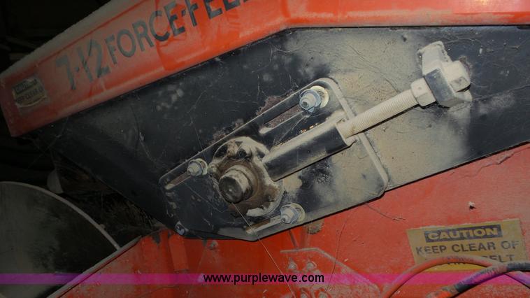 image for item L2067 1991 Athey 7-12 force feed loader
