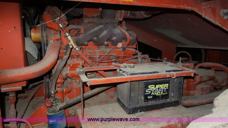 image for item L2067 1991 Athey 7-12 force feed loader