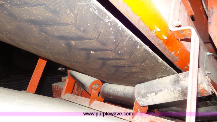 image for item L2067 1991 Athey 7-12 force feed loader